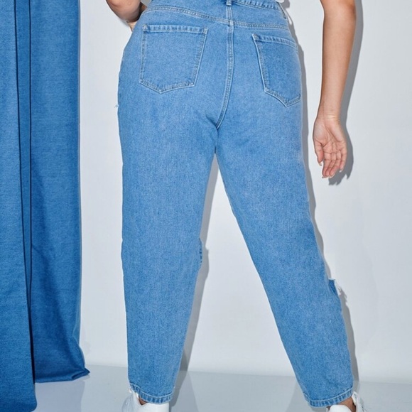 SHEIN Light Blue Ripped Boyfriend Jeans - Picture 2 of 6